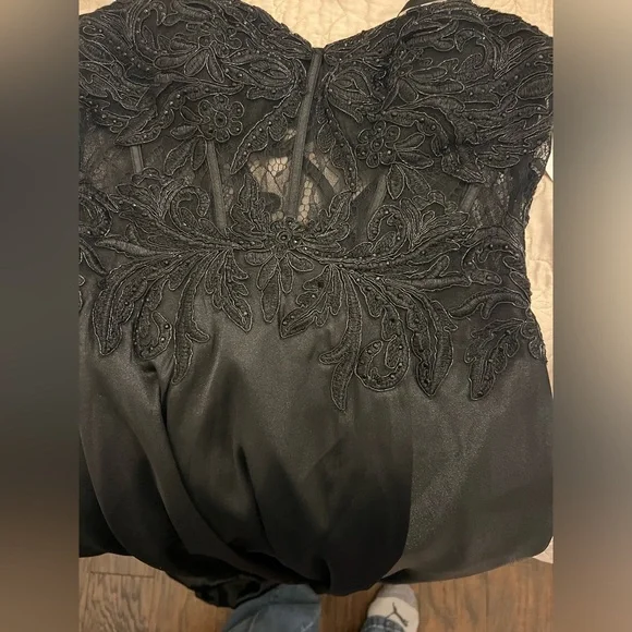 Blondie nites Strapless Illusion Lace Applique Satin A-Line brand new sz 5 black